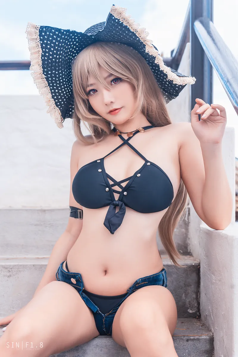 Messie Huang Jean Bart swimsuit [20P-63MB]