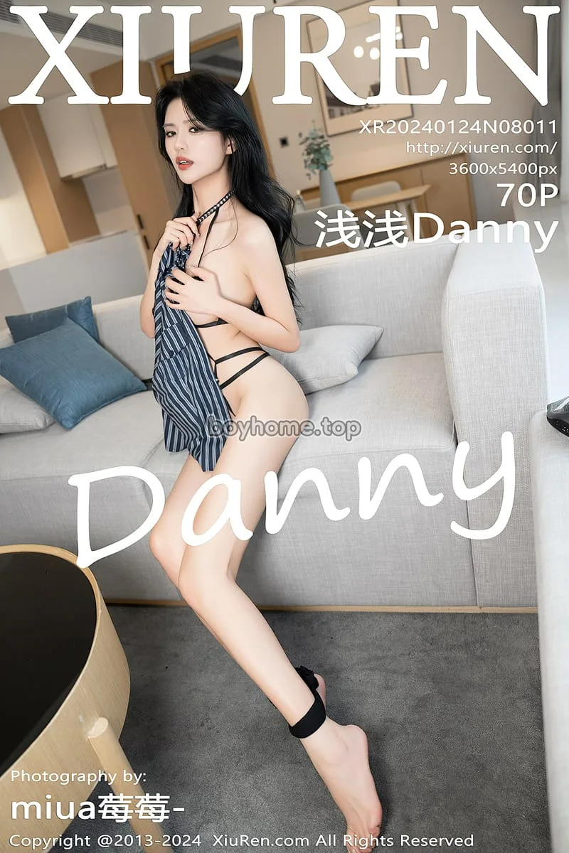 [XiuRen秀人网] No.8011 模特浅浅Danny黑色条纹衬衫配短裙露性感黑色情趣内衣诱惑写真