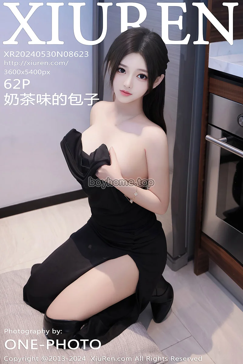 [XiuRen秀人网] No.8623 模特奶茶味的包子性感黑色连衣长裙配黑皮靴秀丰腴身材诱惑写真