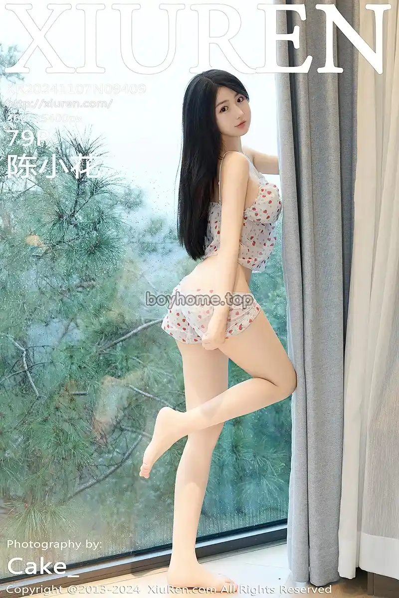 [XiuRen秀人网] NO.9409 模特陈小花私房性感草莓睡衣半脱秀翘臀美腿撩人诱惑写真